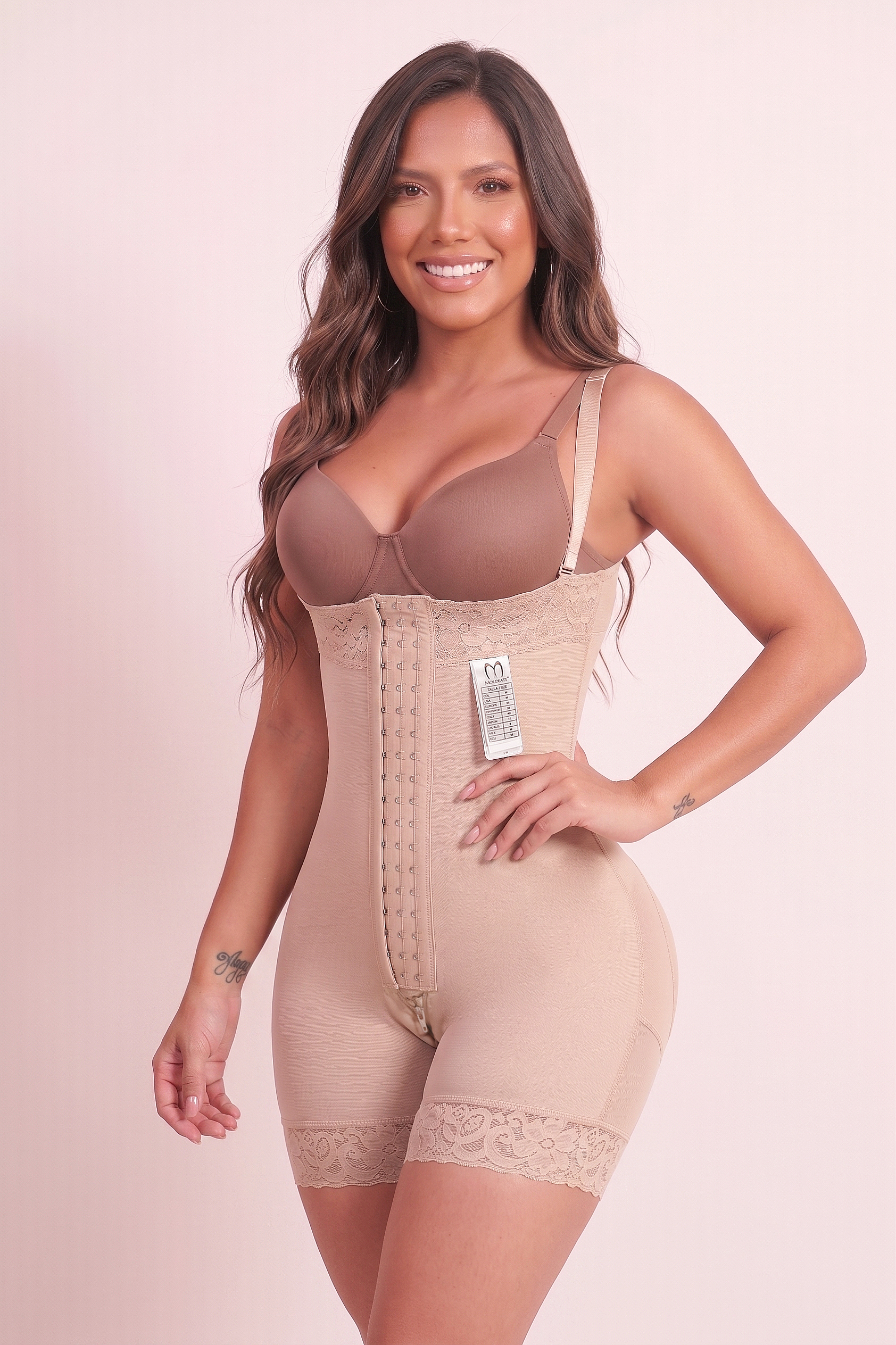 1023 – High Waist Shaper Strapples with 3 hooks and Butt Lifter