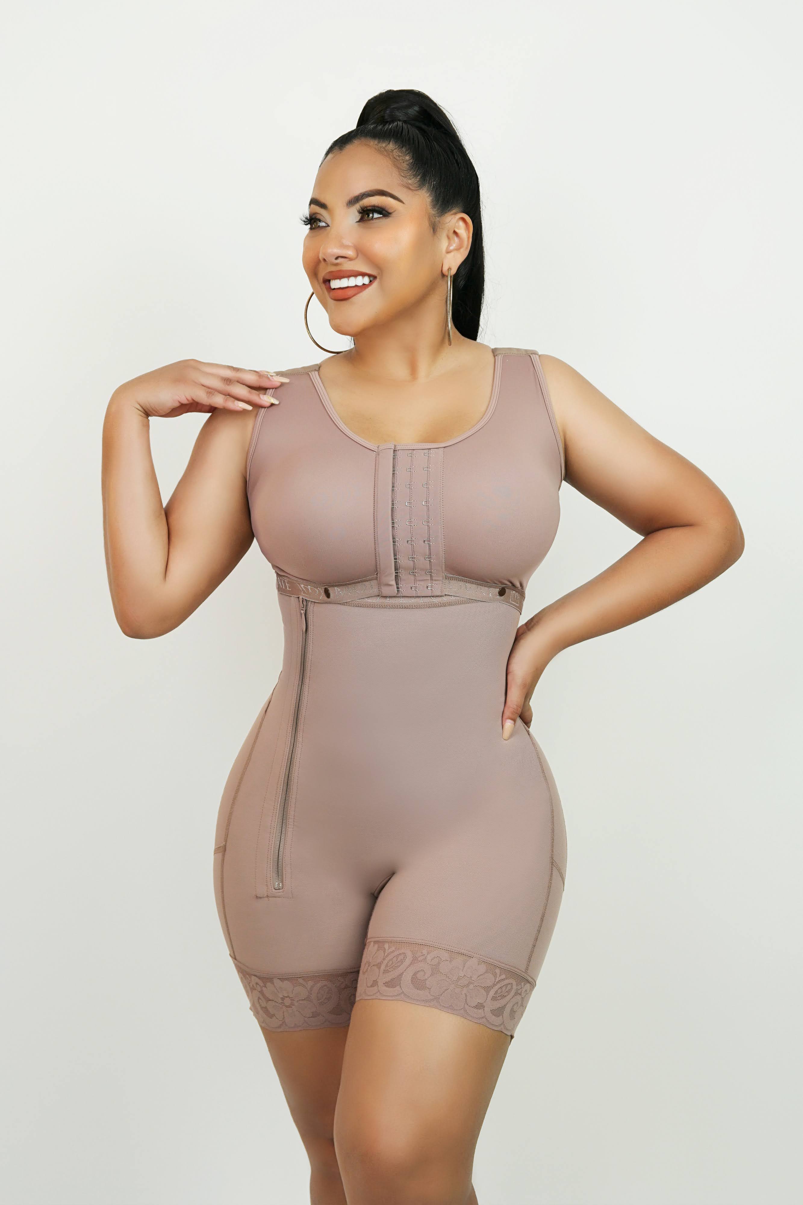 5082-Body molding high back with lateral zipper and bra