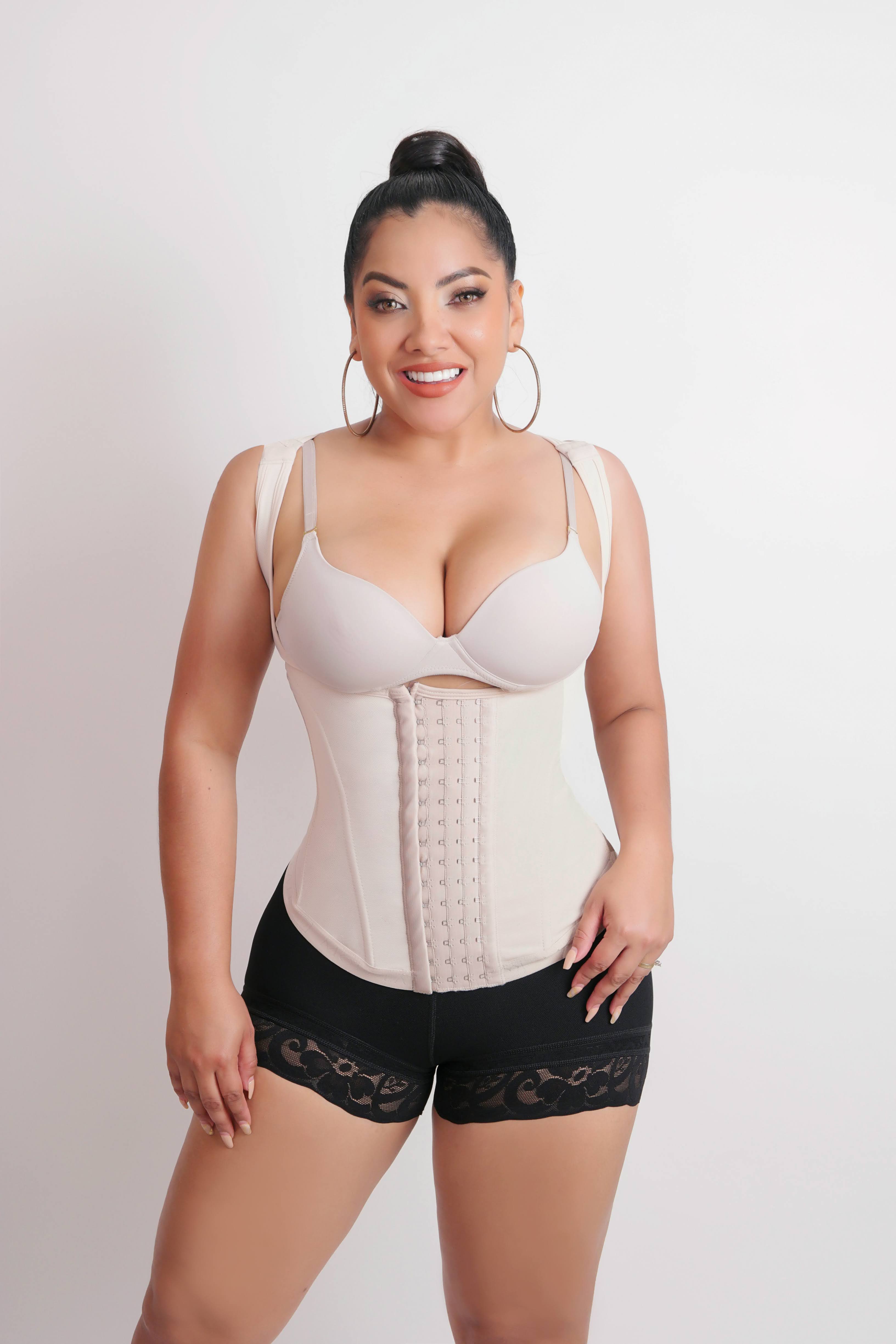 1004 - Kim Vest with 8 Rods