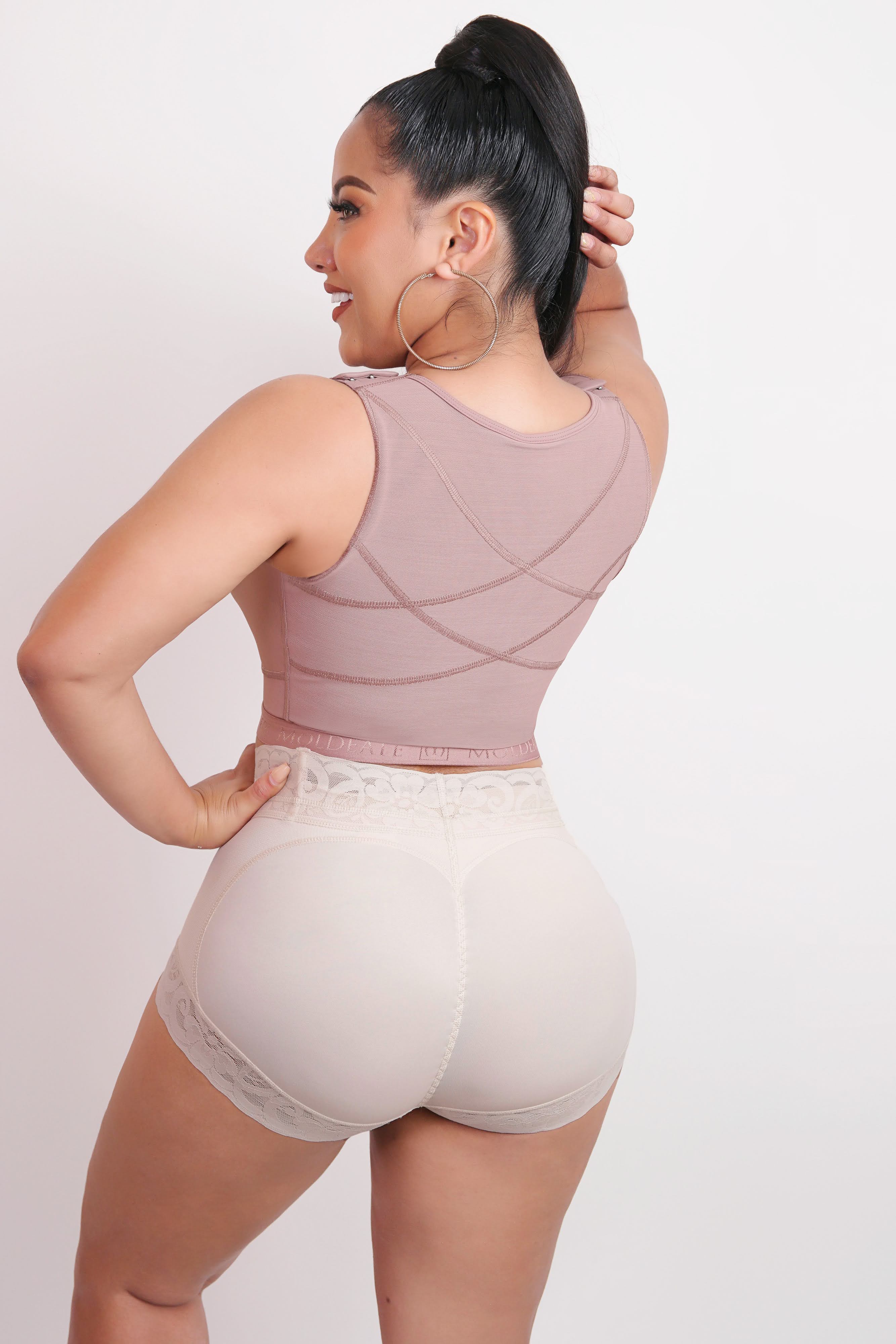 4007-Post surgical  with wide straps front closure