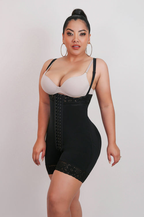 1023 – High Waist Shaper Strapples with 3 hooks and Butt Lifter