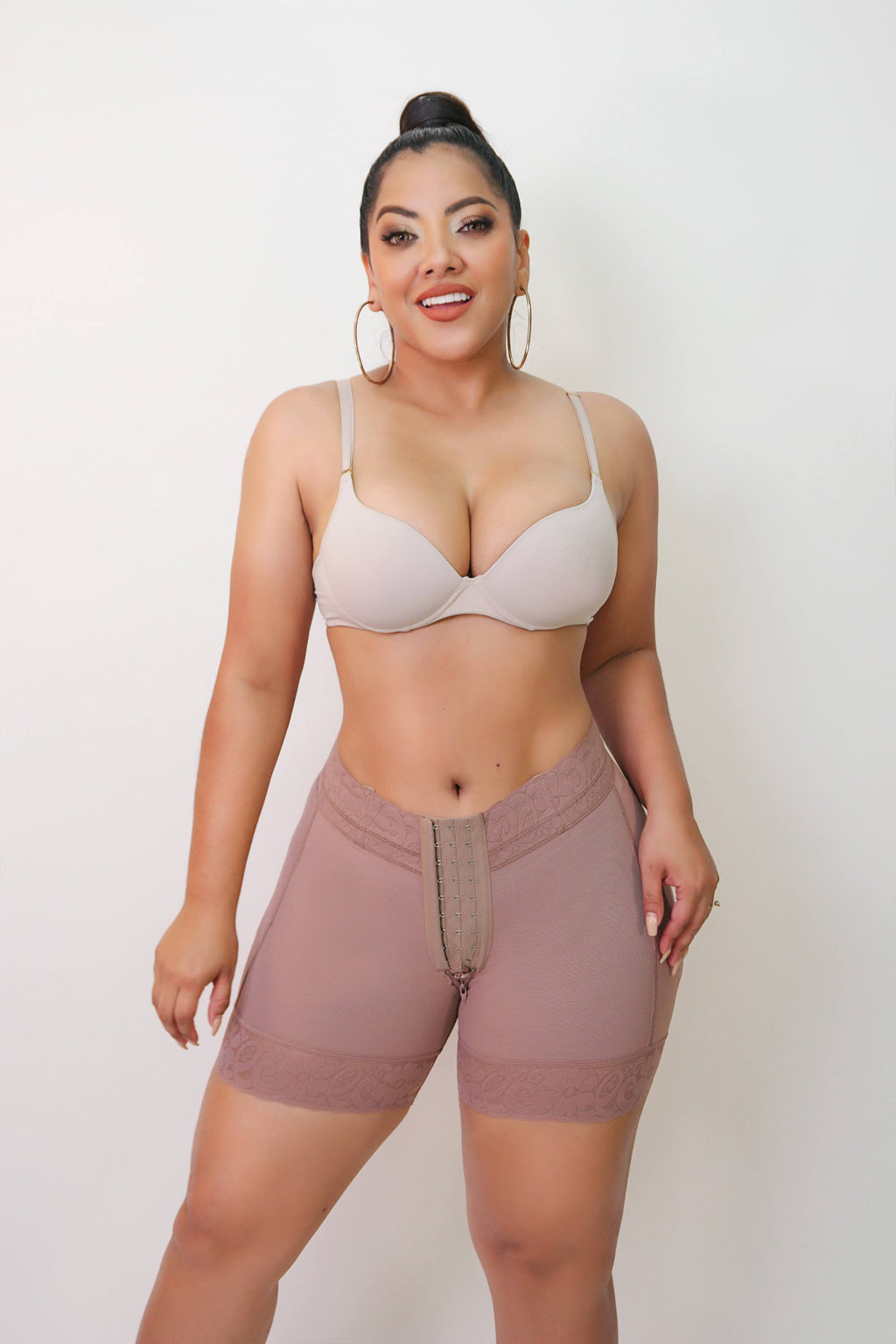 3035 – Short Tummy Control Shorts with badges