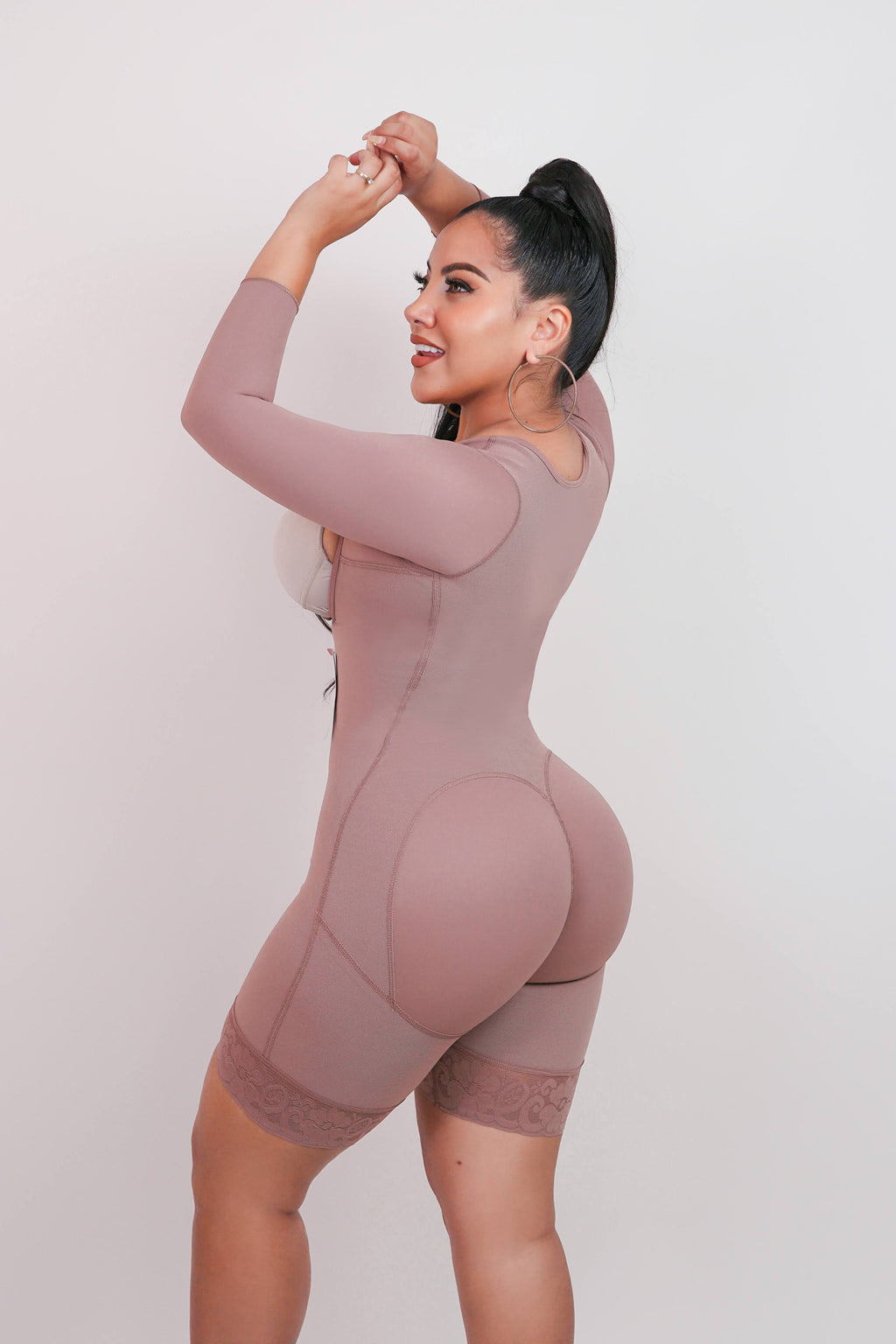 1096 – Curve Control Silhouette Garment Open Bust with Sleeves